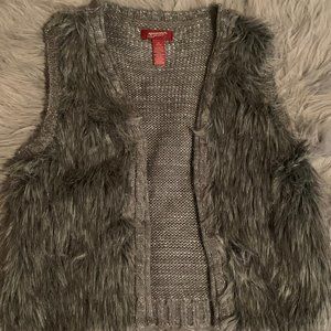 Gently Used Gray SweateVest with fur size XL 14/16